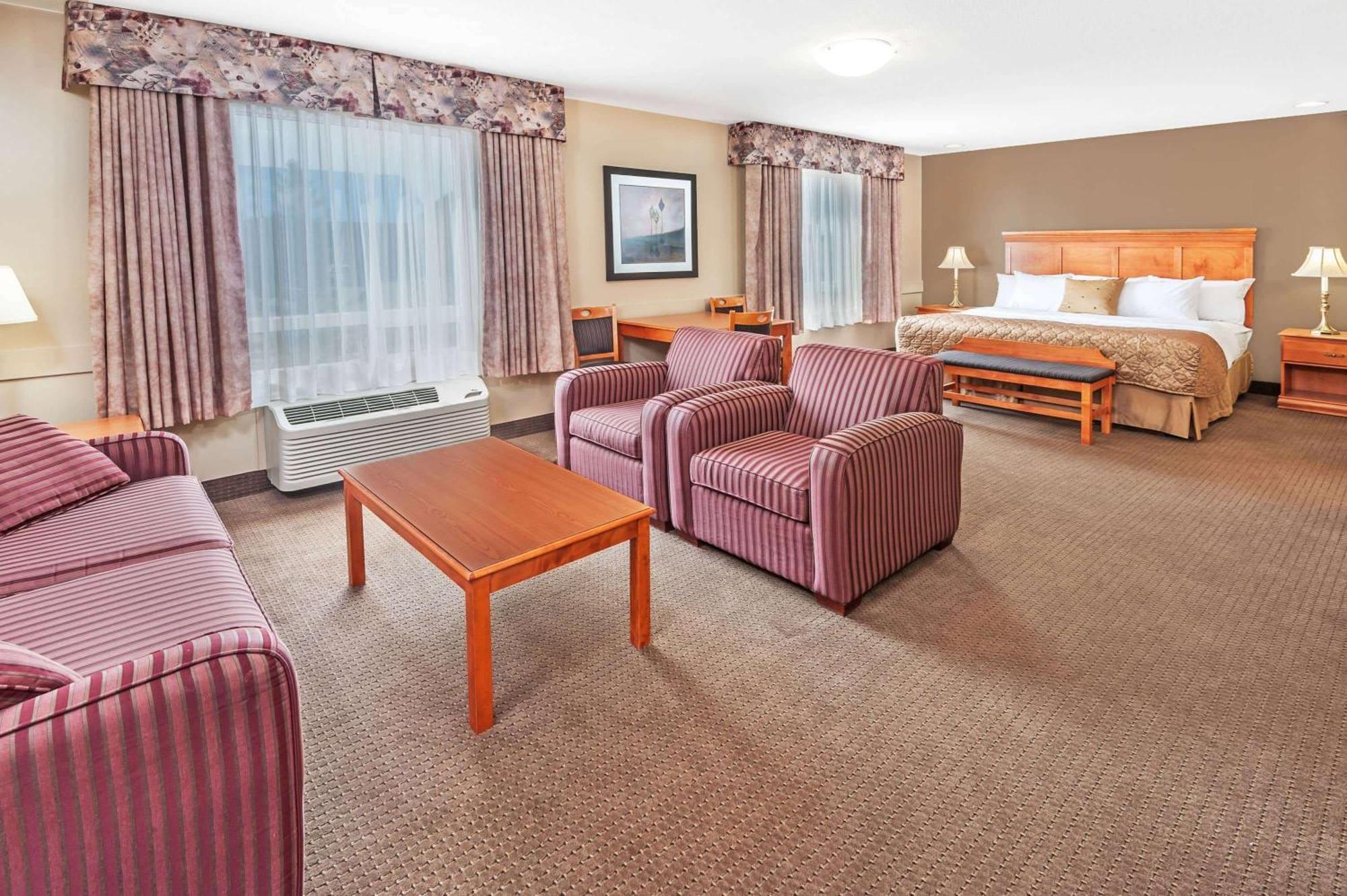 ซูเปอร์ 8 บาย วินด์แฮม เอ็ดมันตัน เซาท์ Hotel เอดมันตัน ภายนอก รูปภาพ